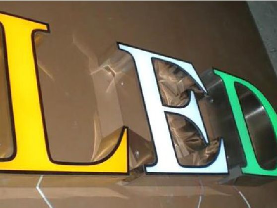 庐江介绍LED招牌的基础知识。